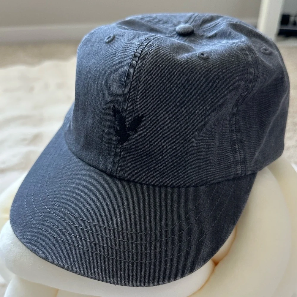 American Eagle Gray Baseball Cap 🧢